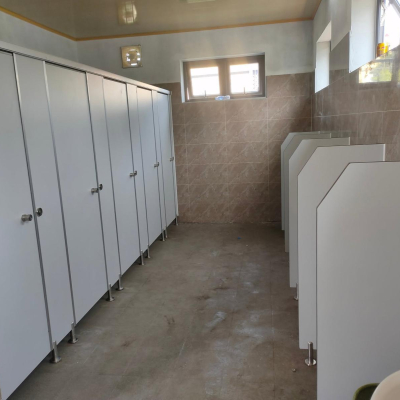 Cung cấp tấm compact hpl làm vách ngăn nhà vệ sinh tại Kon Tum